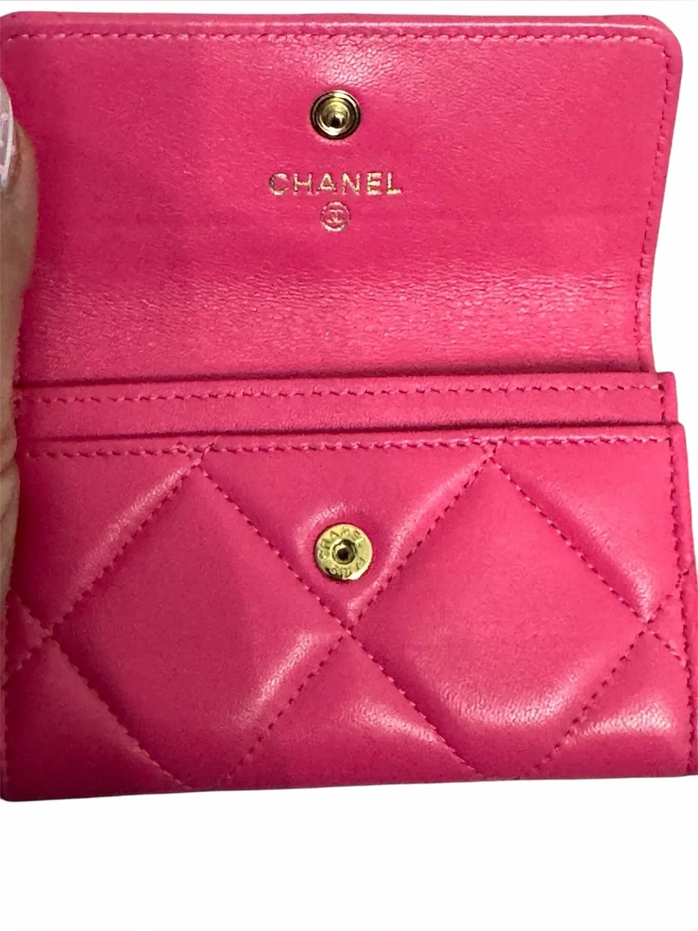 CHANEL 19 Quilted Chain-Logo Wallet cardholder